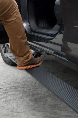 RealTruck 19-24 Ram 1500 Crew Cab 4dr VoltStep Electric Running Board Kit (No Drill) - Tex. Blk Must Have