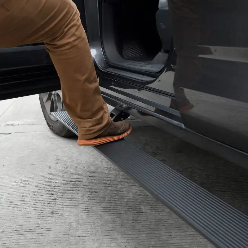RealTruck 19-24 Ram 1500 Crew Cab 4dr VoltStep Electric Running Board Kit (No Drill) - Tex. Blk Must Have